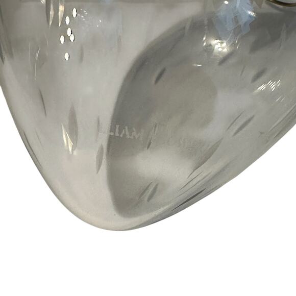 William Yeoward Etched Crystal Glass Strawberry Christmas Ornament New With Box - Picture 3 of 4